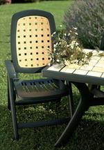 Пластмасова мебел-маса