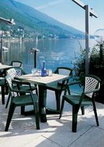 Пластмасови маси за кефенета