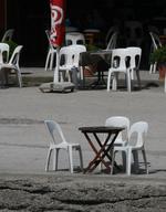 Пластмасов бял стол за кафене